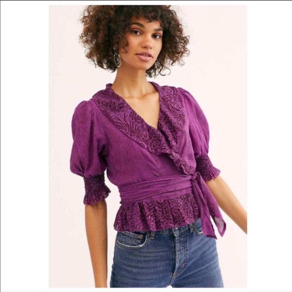 🌟HP🌟Olivia Printed Wrap Top